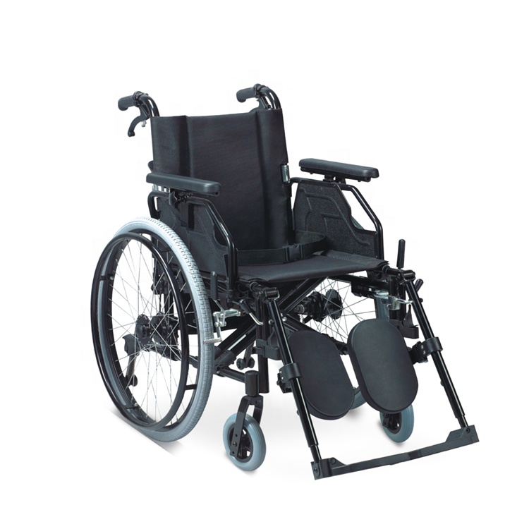 Xe đẩy bệnh nhân ngồi có thể tháo rời phần gác chân với bánh xe bằng lốp hơi và có thể gấp lại